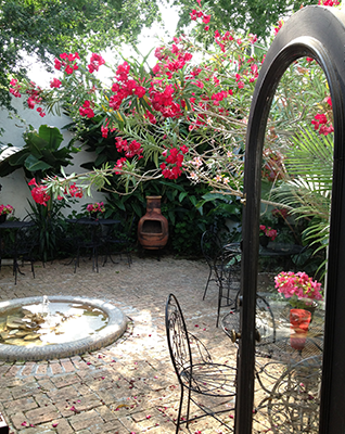 Villa Dining Patio